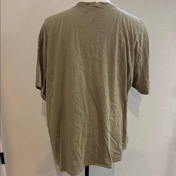 Green Short Sleeve Tee with Vintage Graphic - Picture 3 of 4